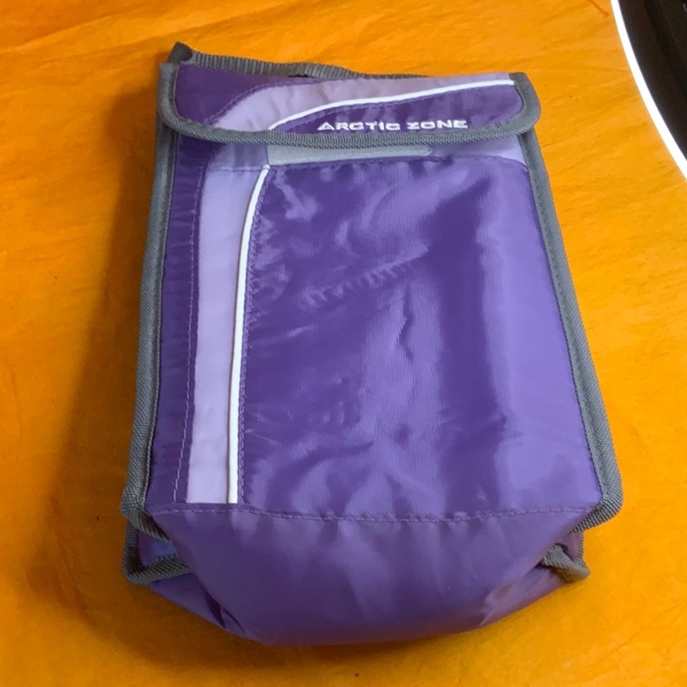 Insulated lunch bag
